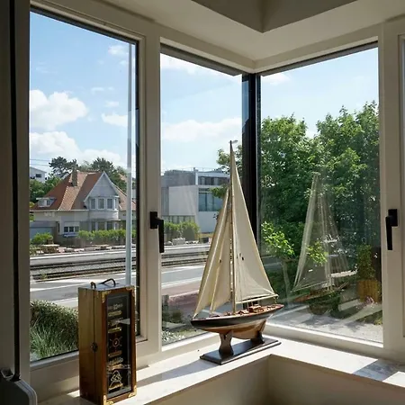 En Zee In Aan Zee Oostduinkerke